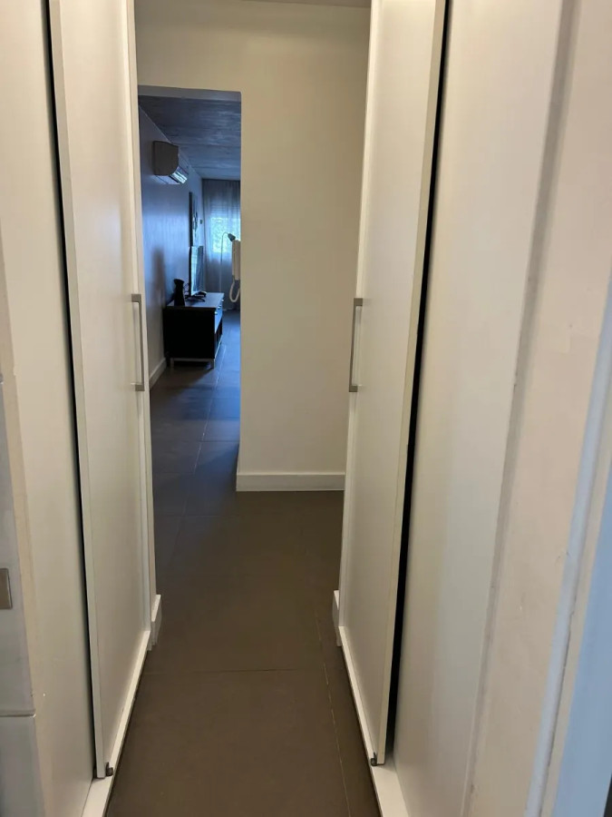 Apartamento ID.4721 - Alquiler Monoambiente Amoblado Pocitos con balcón