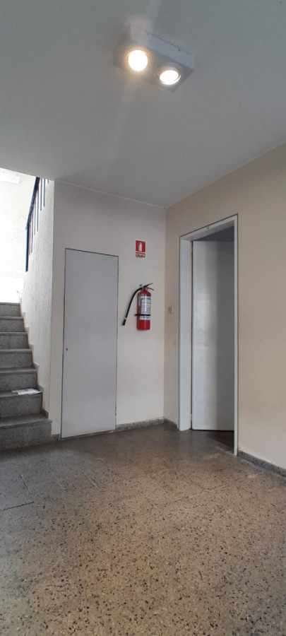 Apartamento ID.5476 - Alquiler Apartamento 1 Dormitorio Parque Rodo con patio