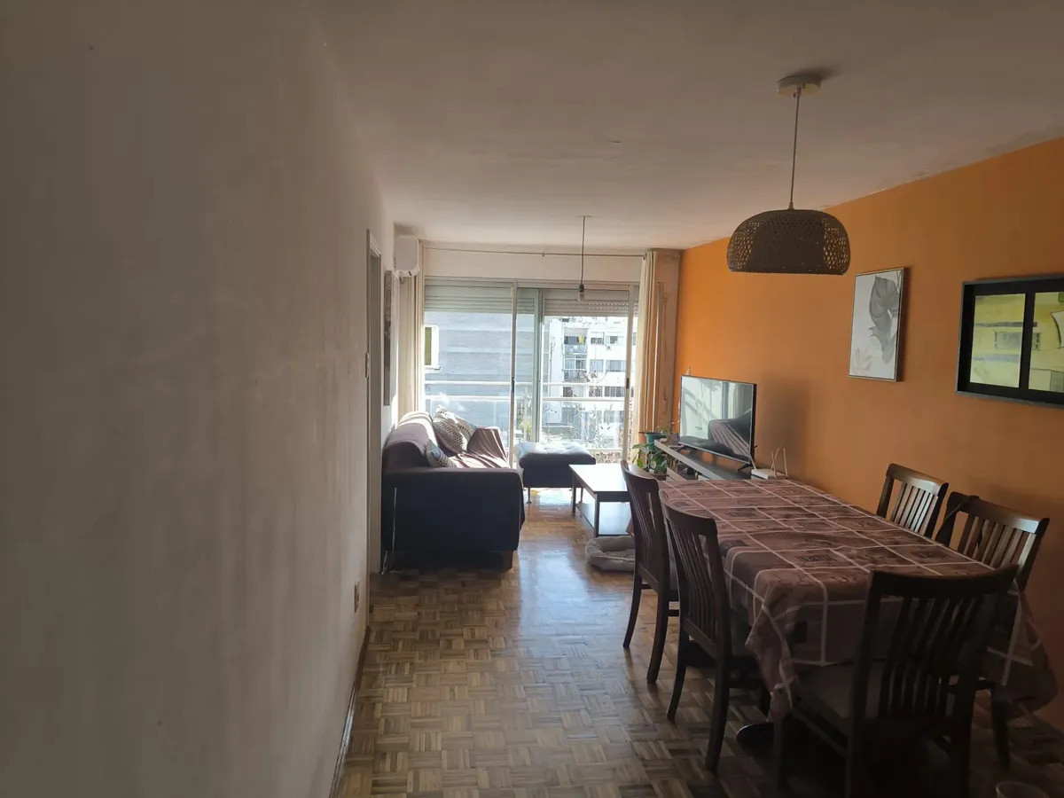 Apartamento ID.6834 - Venta Apartamento 3 Dormitorios Centro con balcon y cochera