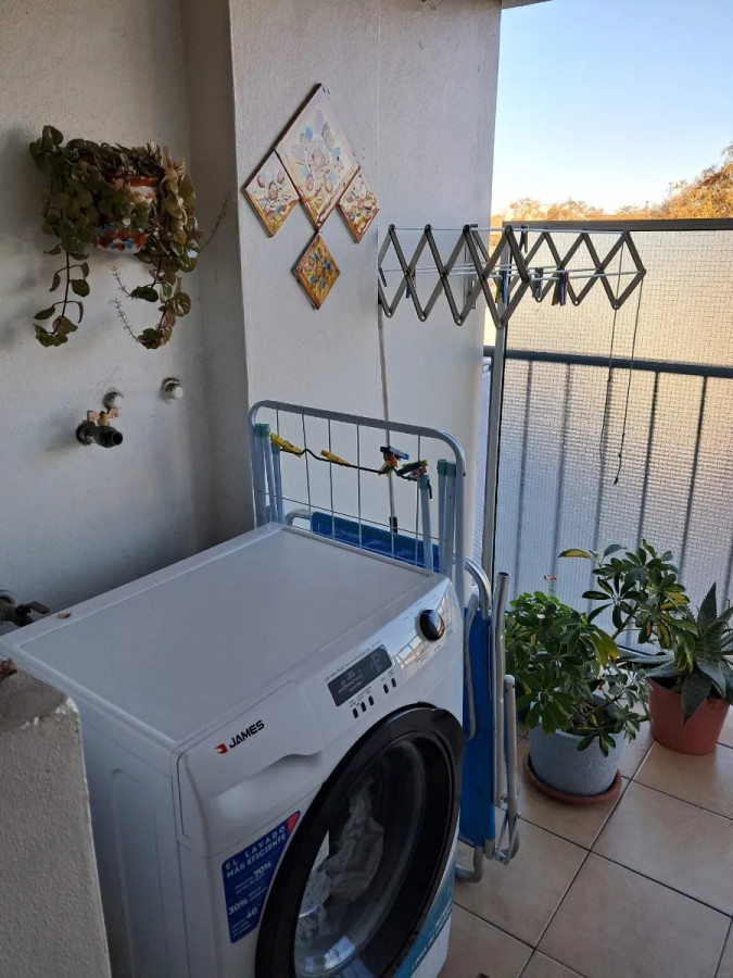 Apartamento ID.4853 - Alquiler Apartamento 2 Dormitorios Aguada con balcón y garaje