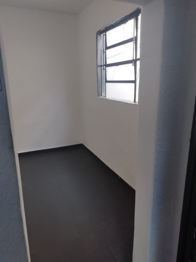 Apartamento ID.4515 - Alquiler Apartamento 3 Dormitorios La Teja con Patio Interno