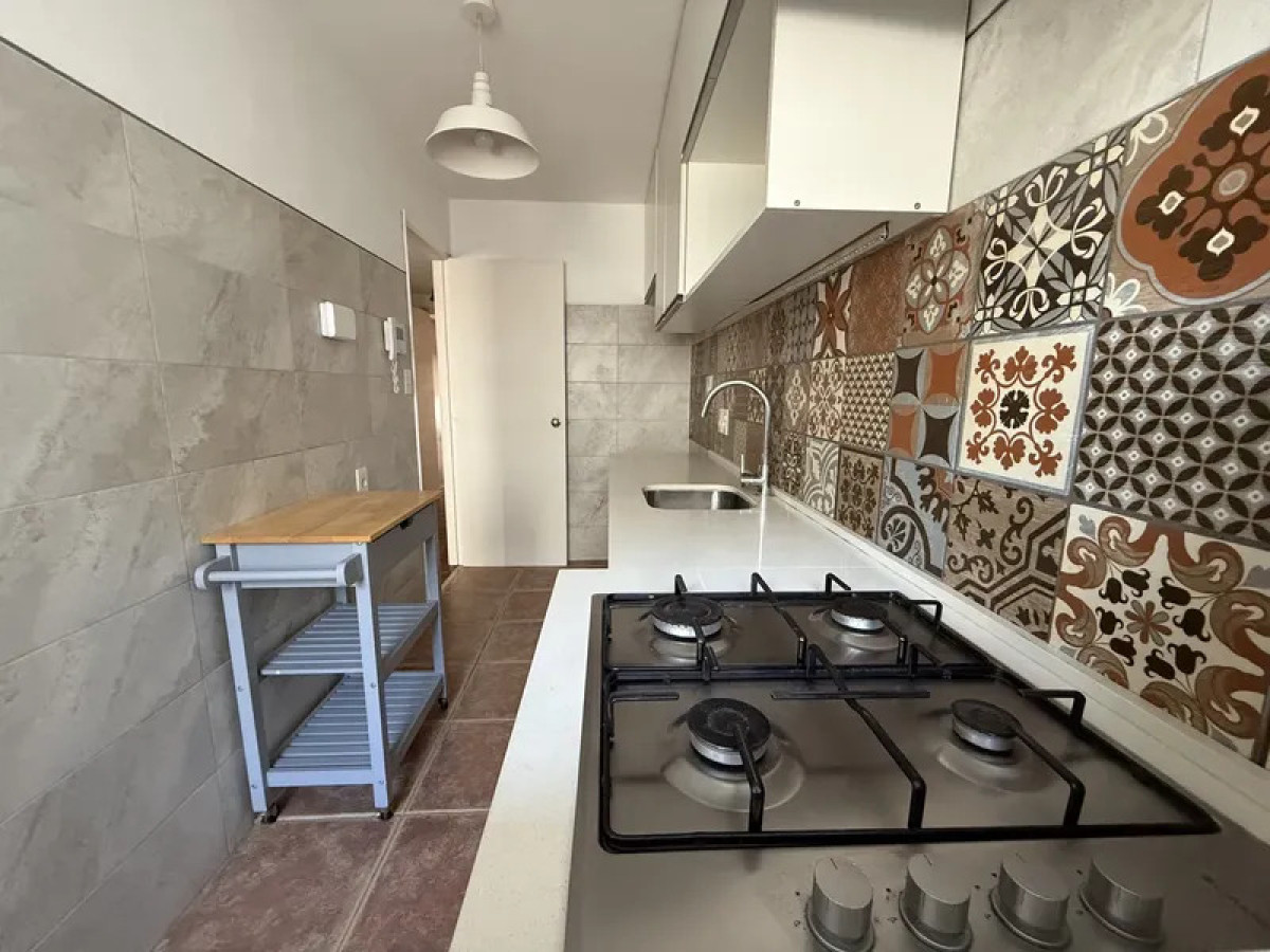Apartamento ID.6690 - Alquiler Apartamento 1 Dormitorio Pocitos con balcon 