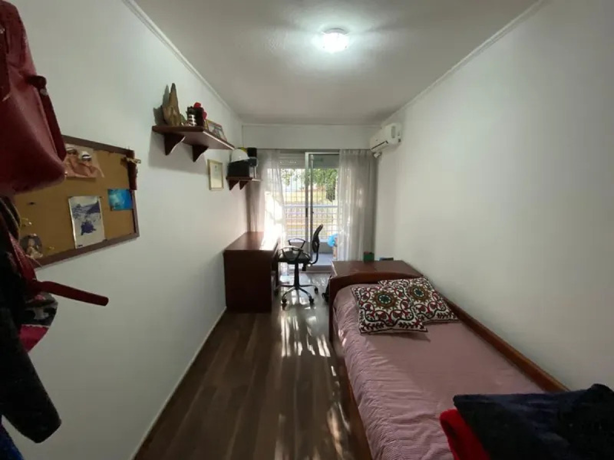 Apartamento ID.6805 - Venta Apartamento 2 Dormitorios Punta Carretas balcon y cochera