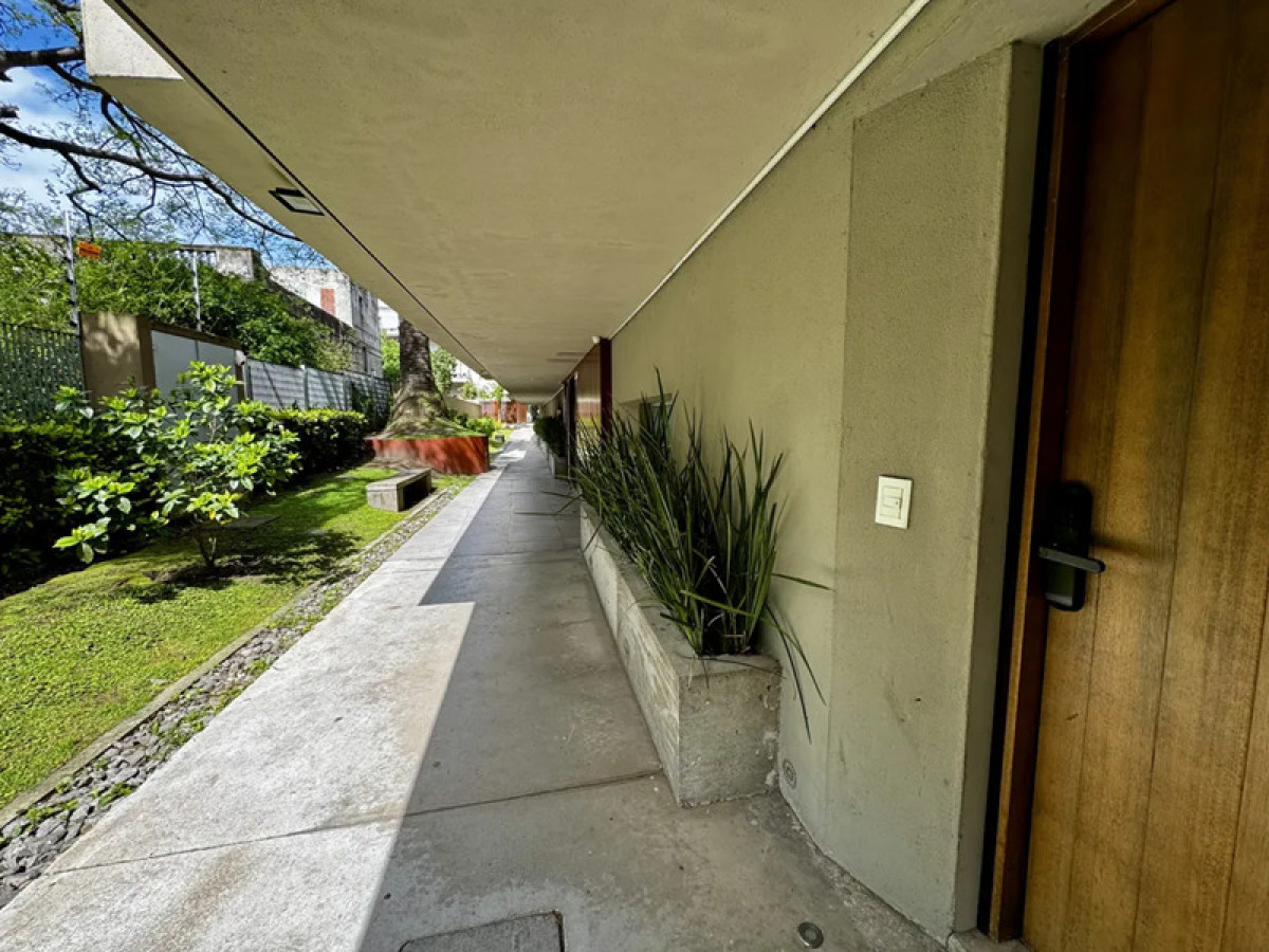 Apartamento ID.5658 - Venta Apartamento 2 Dormitorios Atahualpa con Patio y Garaje