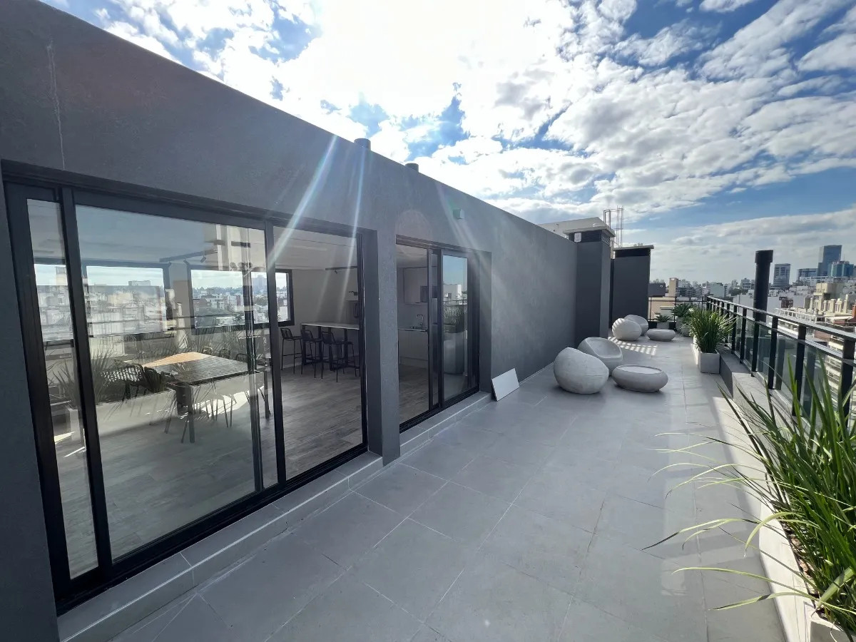 Apartamento ID.4701 - Alquiler Apartamento 1 Dormitorio Pocitos con balcón y garaje