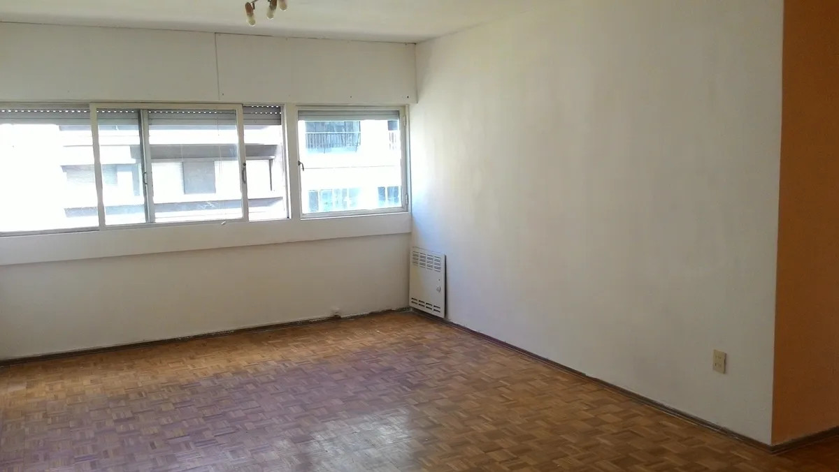 Apartamento ID.5215 - Alquiler Apartamento 2 Dormitorios Centro