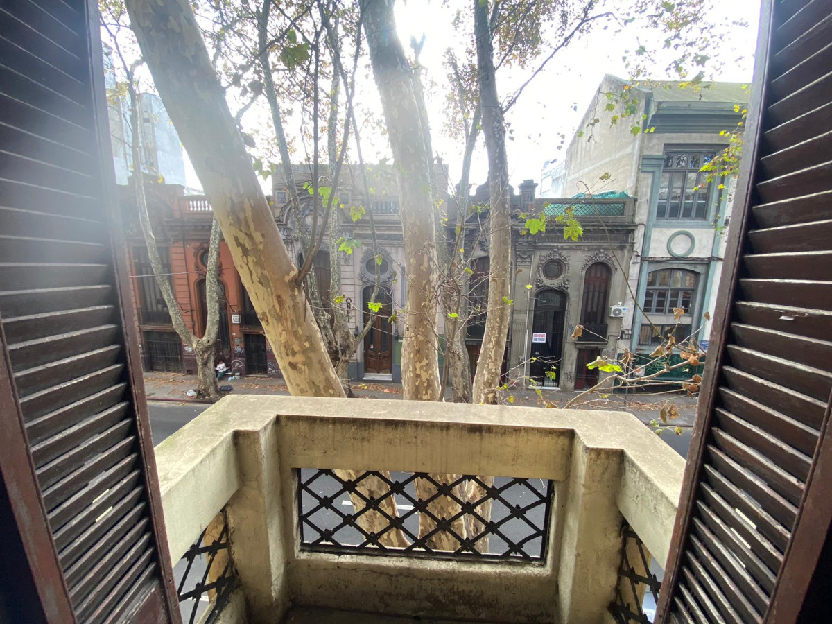 Apartamento ID.4752 - Venta Apartamento 4 Dormitorios Cordón con terraza y balcón