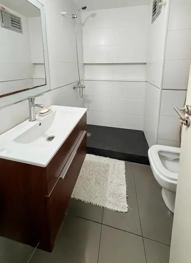 Apartamento ID.6965 - Venta con renta Apartamento 2 Dormitorios Cordon con balcon