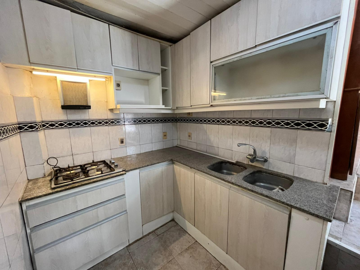 Apartamento ID.4282 - Venta Apartamento 3 Dormitorios La Comercial Terraza