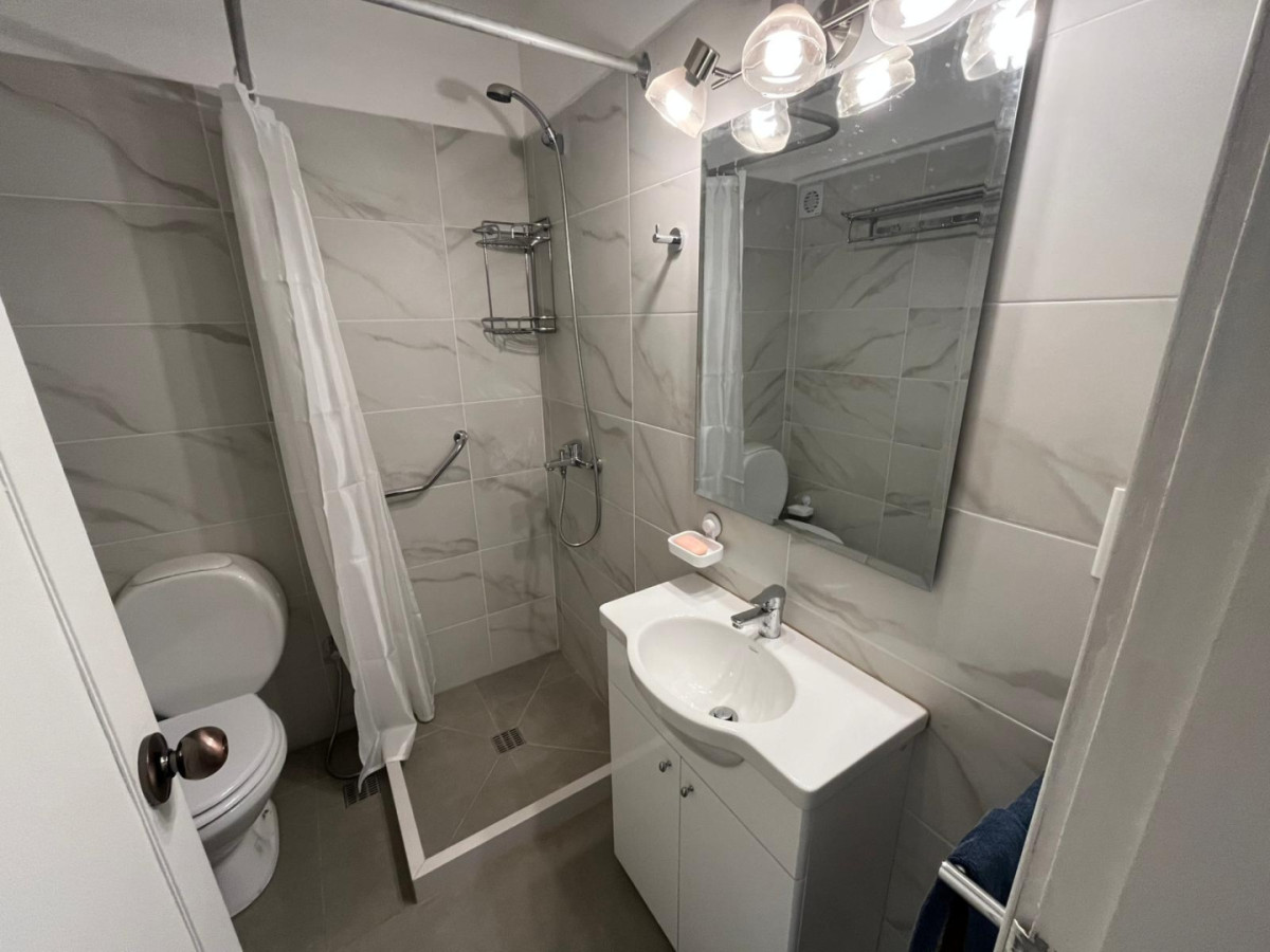 Apartamento ID.5640 - Alquiler Apartamento 4 Dormitorios Pocitos con terraza