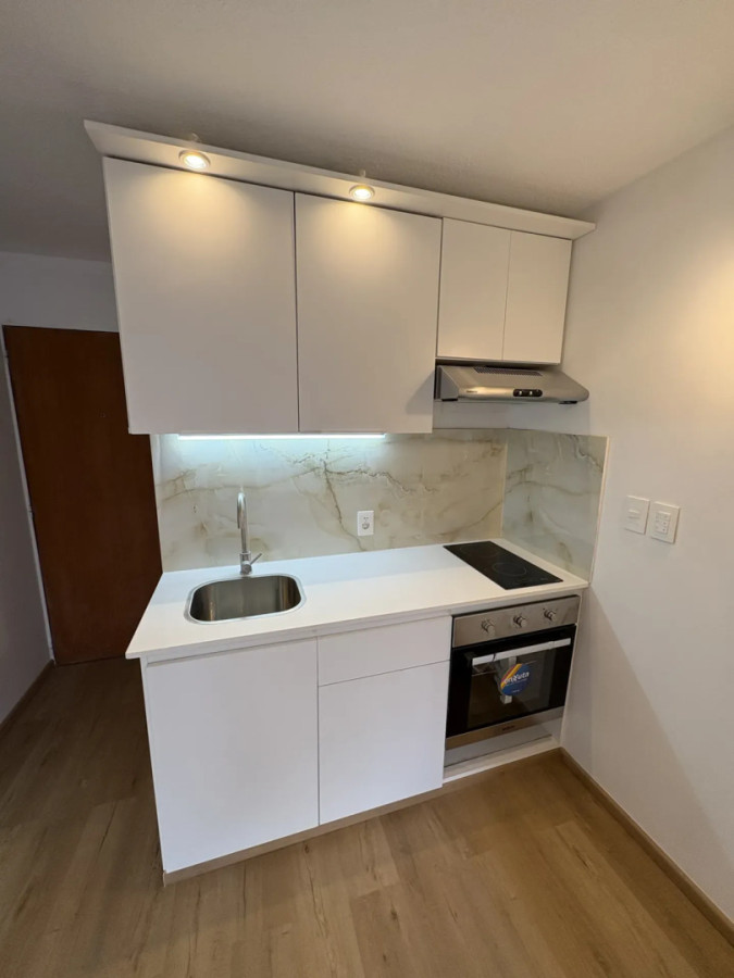 Apartamento ID.6726 - Alquiler Apartamento 1 Dormitorio Punta Carretas con Garaje
