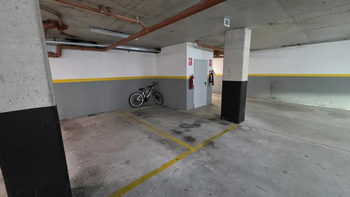 Apartamento ID.6754 - Alquiler Apartamento 1 Dormitorio Pocitos con balcon y garaje 