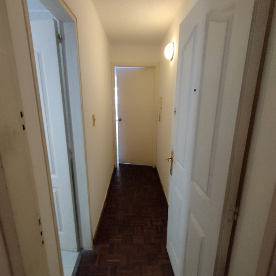 Apartamento ID.5299 - Alquiler Apartamento Monoambiente Pocitos con Balcon