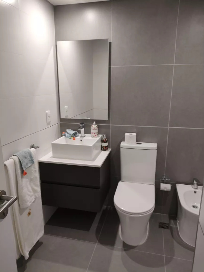 Apartamento ID.4590 - Alquiler Apartamento 2 Dormitorios Cordón con Balcón 