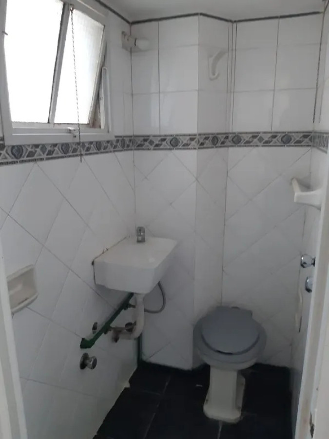 Apartamento ID.6403 - Alquiler Apartamento 2 Dormitorios Centro con balcon 