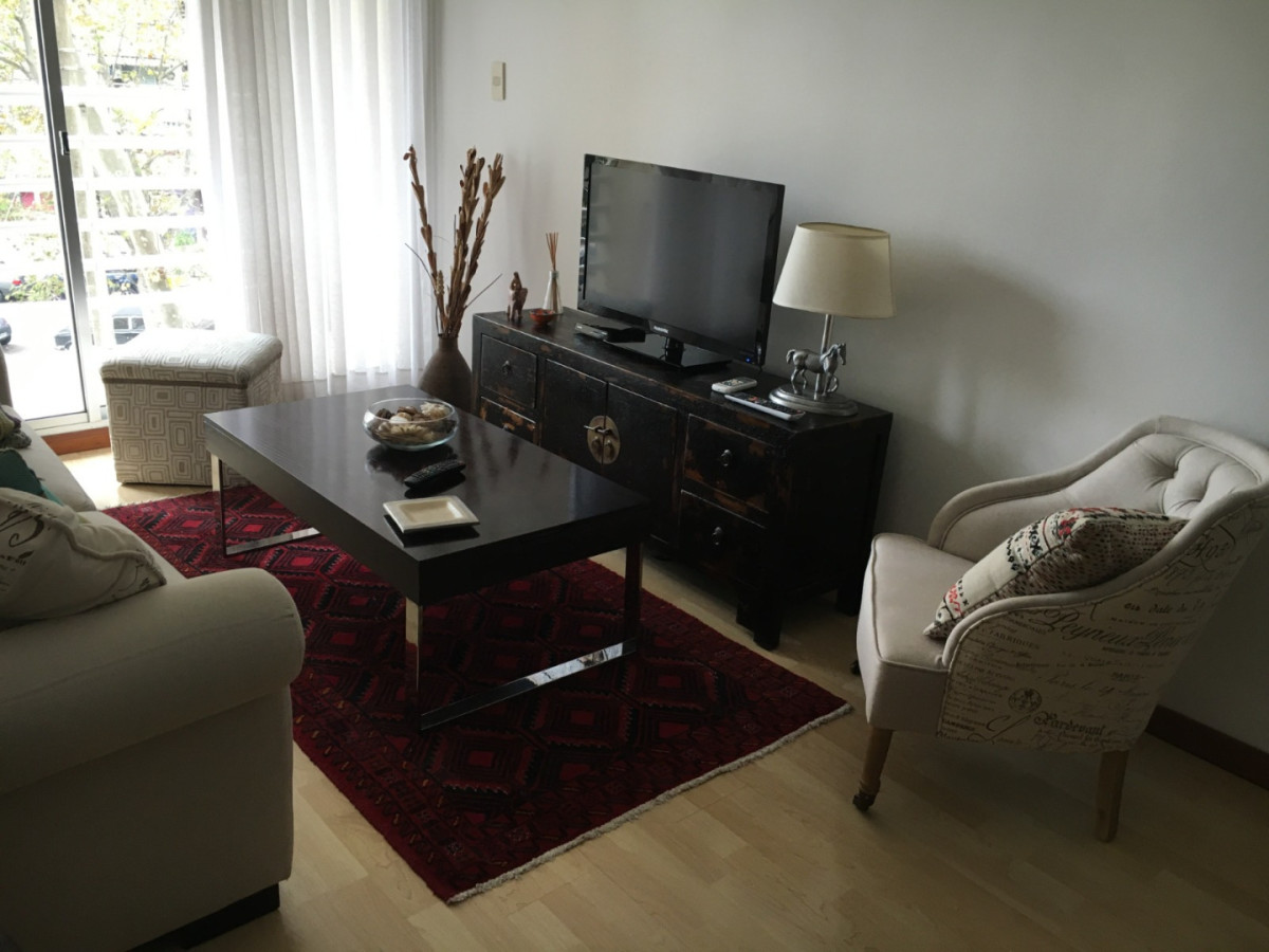 Apartamento ID.5856 - Alquiler Apartamento 1 Dormitorio Pocitos con balcon