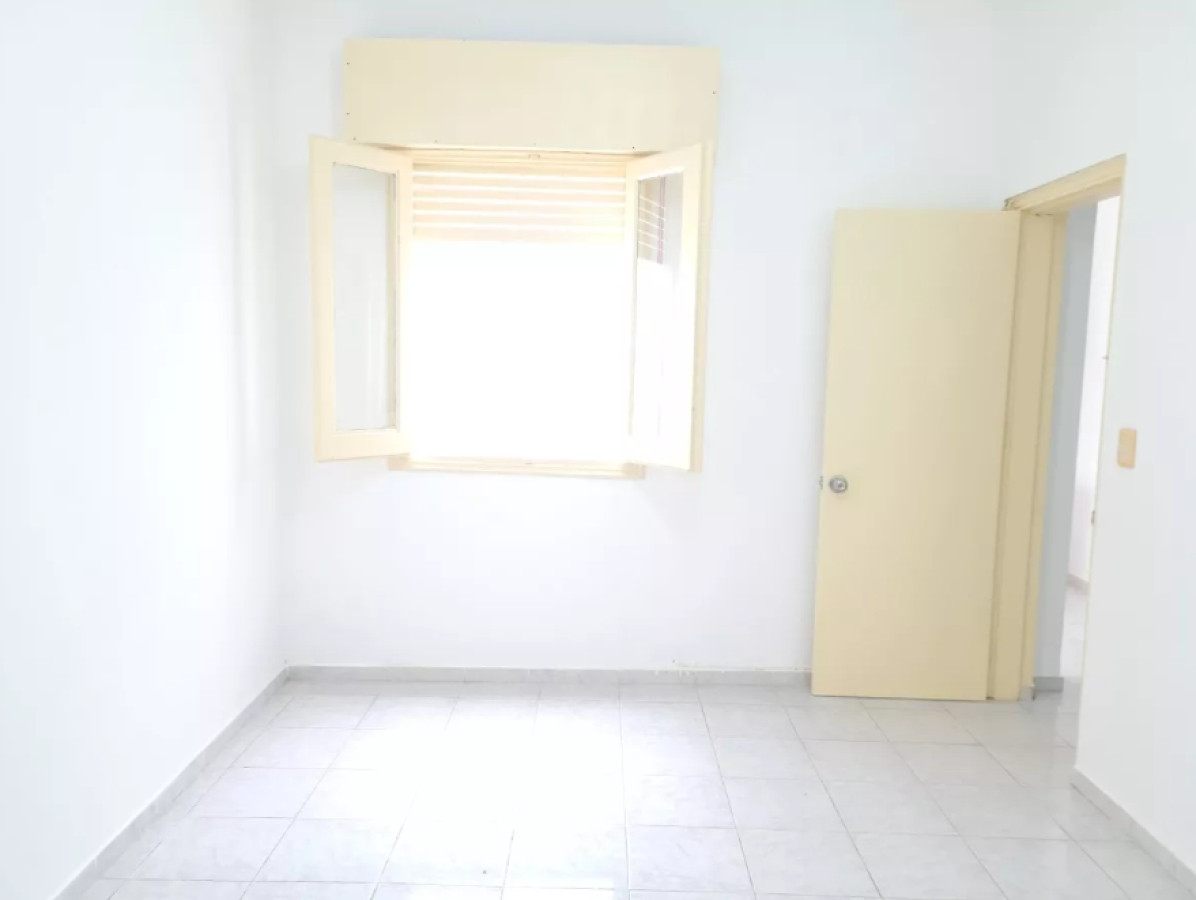 Apartamento ID.3245 - Alquiler Apartamento 2 Dormitorios Barrio Sur con Patio