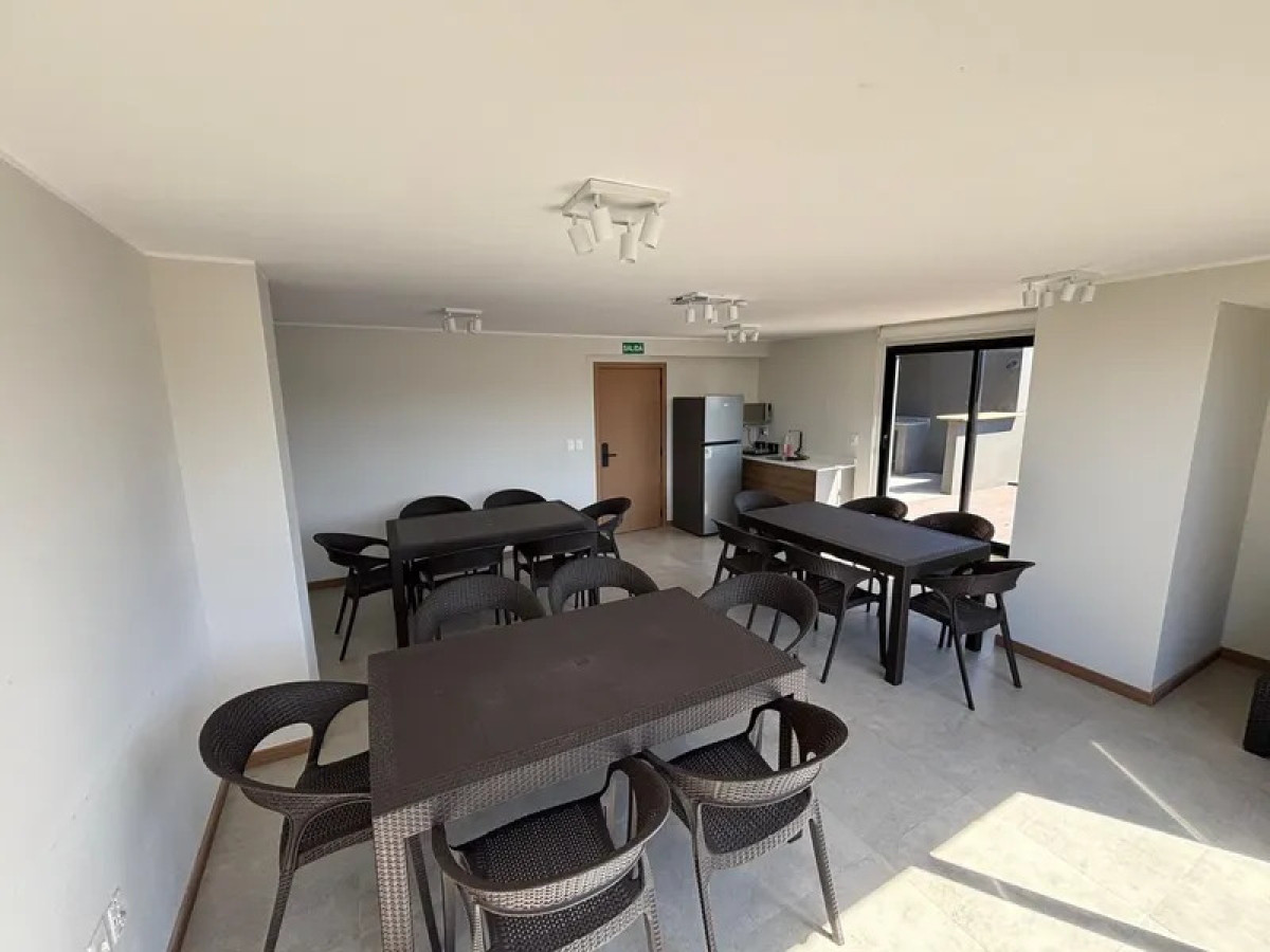 Apartamento ID.6120 - Alquiler Apartamento 1 Dormitorio Pocitos balcon y garaje