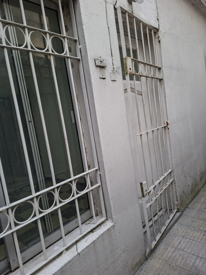 Apartamento ID.5572 - Alquiler Apartamento 1 Dormitorio Aires Puros con patio