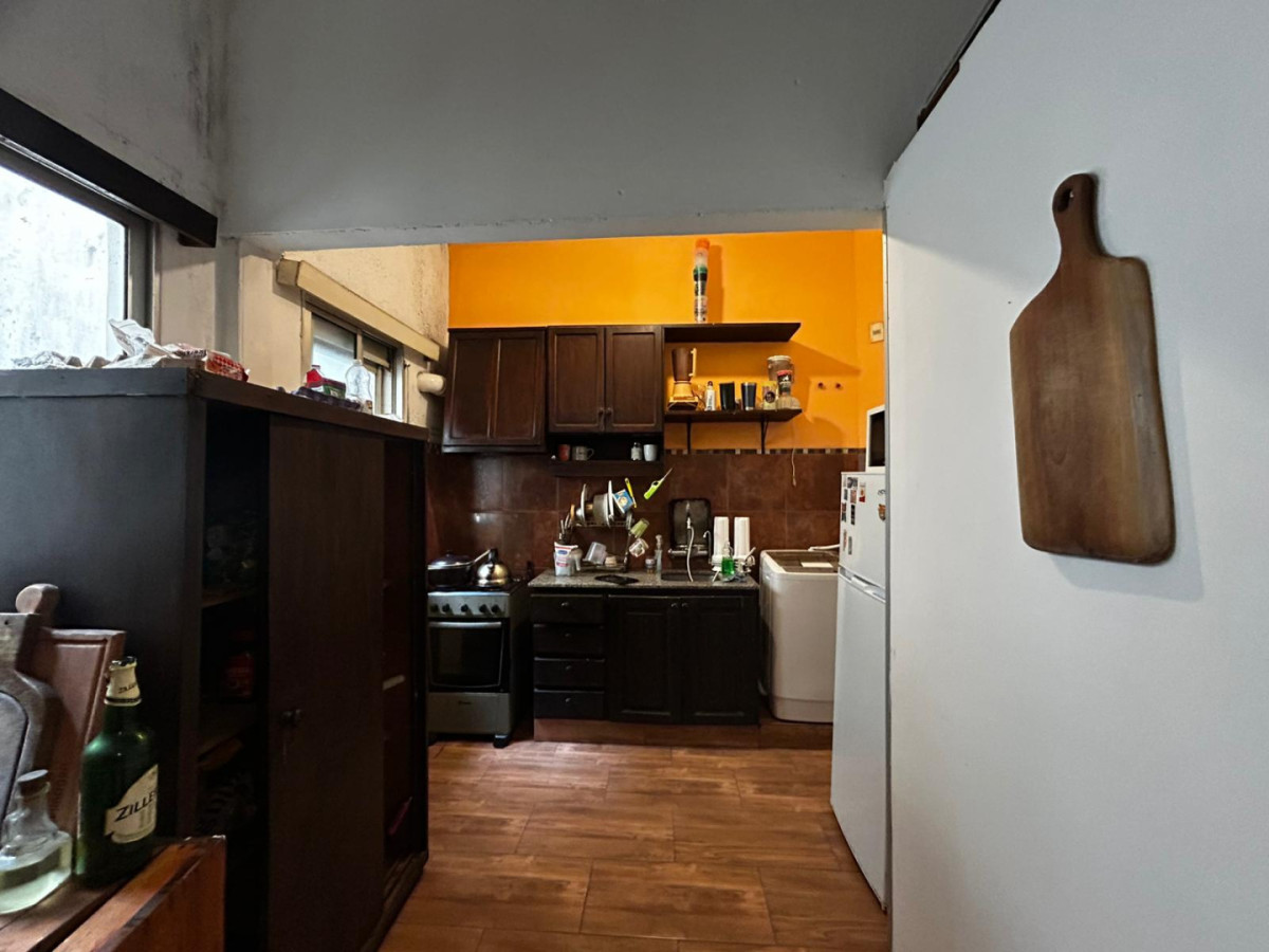 Apartamento ID.6470 - Venta con Renta Apartamento 2 Dormitorios Cordón con balcon