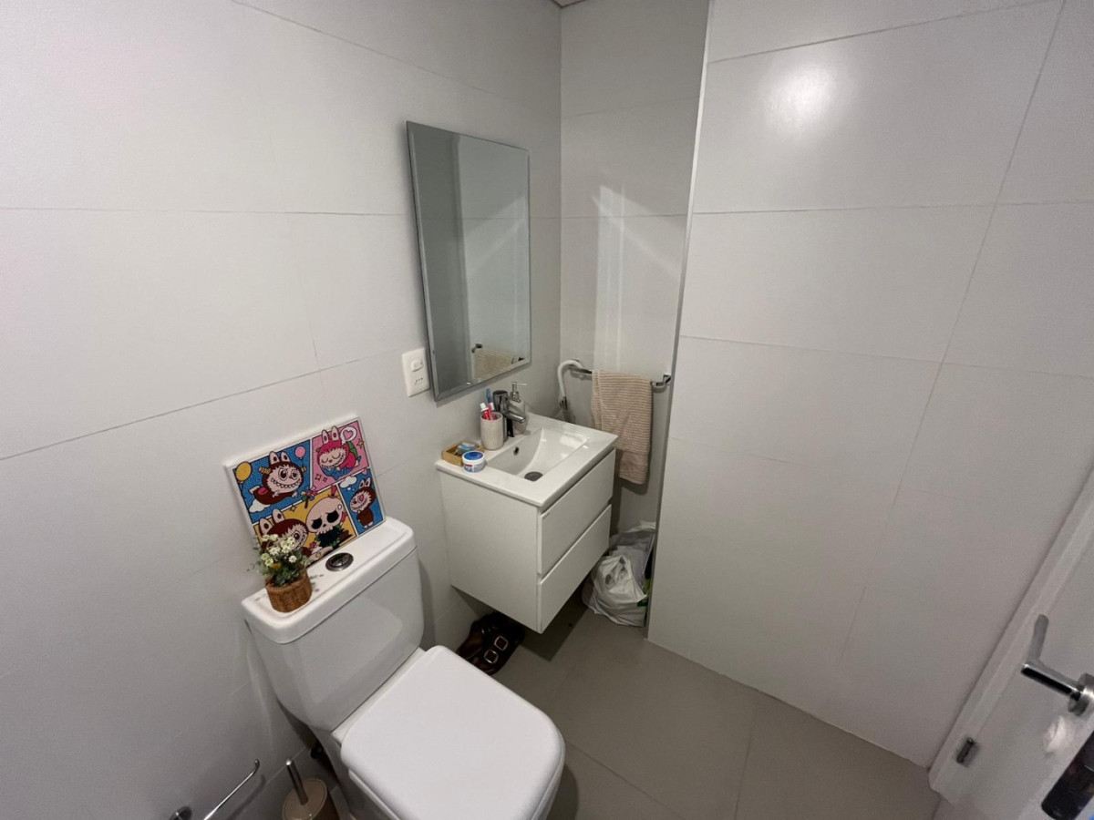 Apartamento ID.5654 - Venta con Renta Apartamento Monoambiente Cordon con balcon 