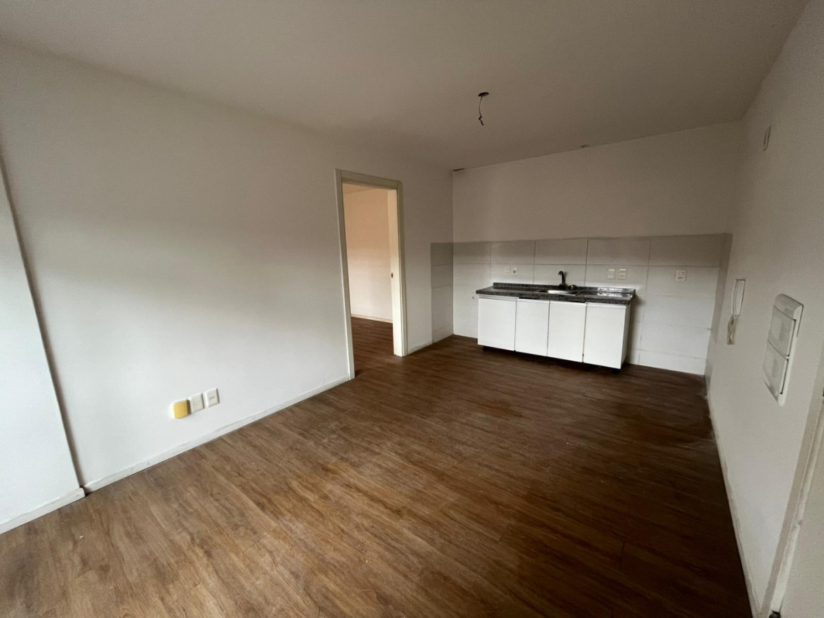 Apartamento ID.5542 - Alquiler o Venta Apartamento 1 Dormitorio y Balcon Bella Vista