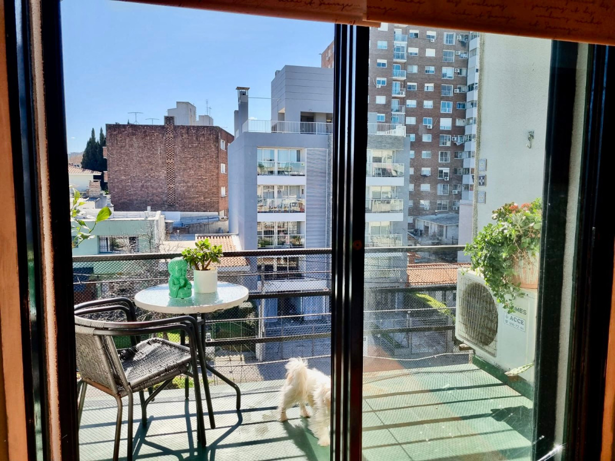 Apartamento ID.3661 - Alquiler Apartamento 2 Dormitorios Malvin Sur con Balcón