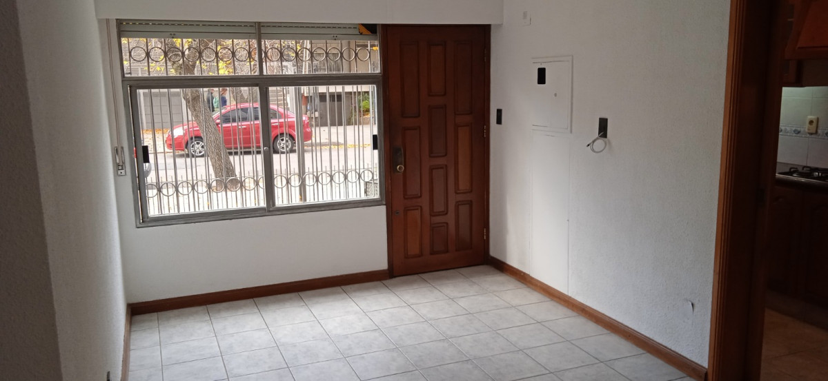 Apartamento ID.6185 - Alquiler Apartamento 3 Dormitorio La Blanqueada con patio