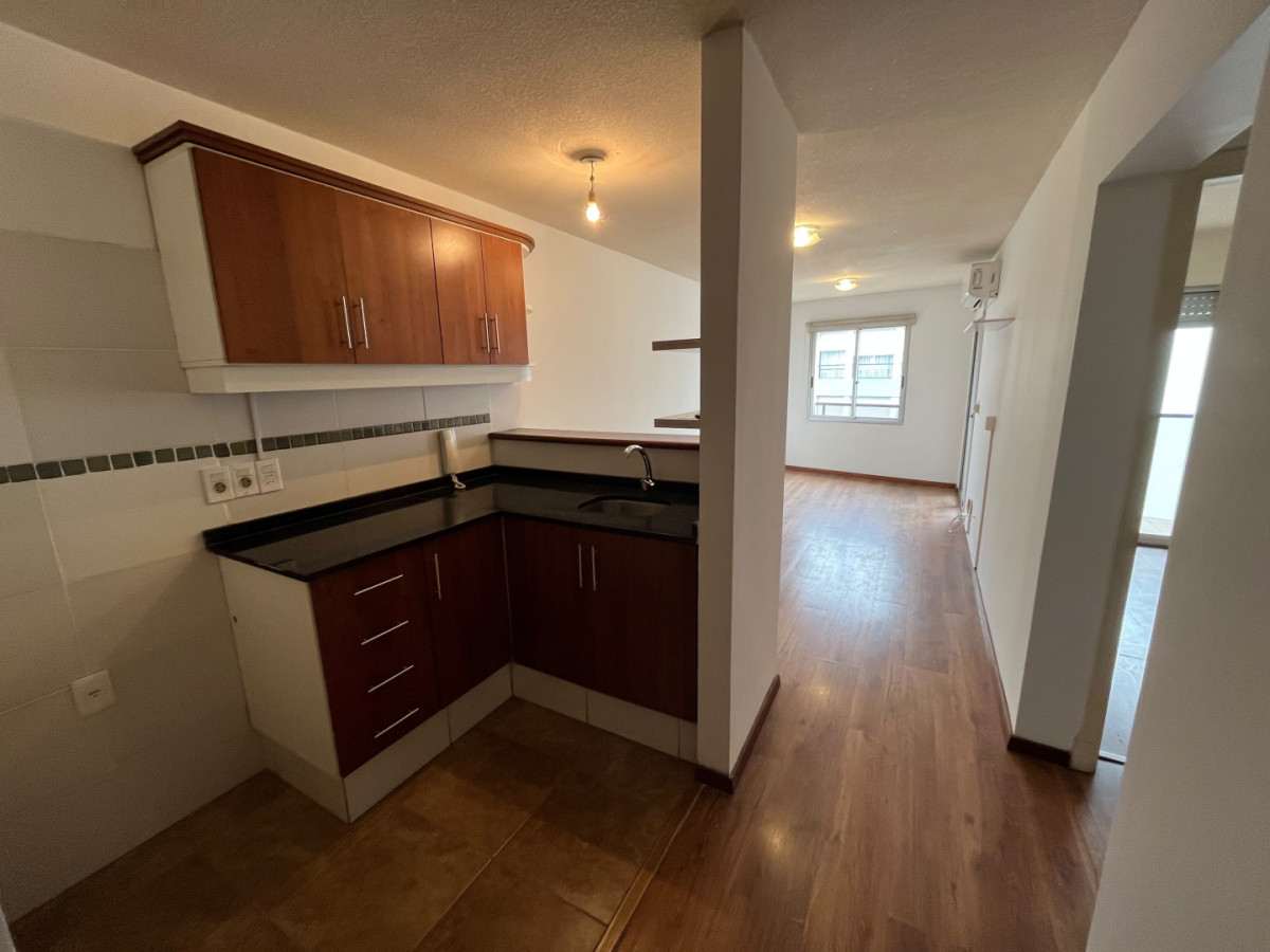 Apartamento ID.6982 - Venta y Alquiler Apartamento 1 Dormitorio Pocitos con balcon