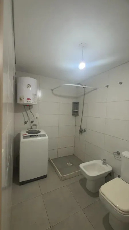 Apartamento ID.6184 - Alquiler Apartamento Monoambiente Pocitos con balcon 