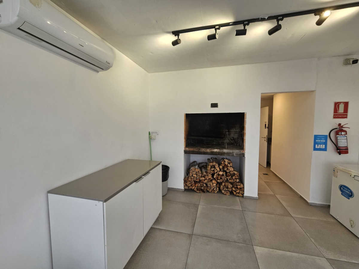 Apartamento ID.6859 - Venta Apartamento 1 Dormitorio Malvin con balcon 