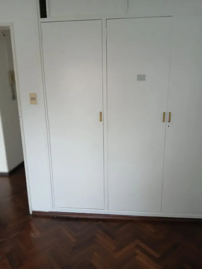 Apartamento ID.6598 - Alquiler Apartamento 3 Dormitorios Pocitos con balcon
