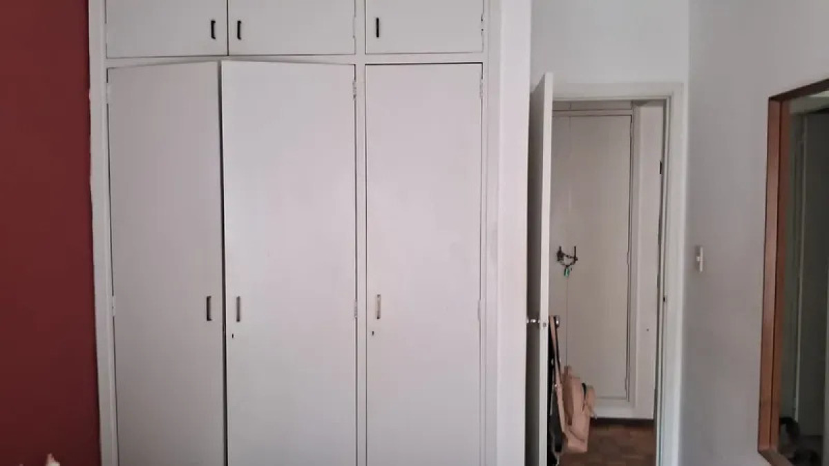 Apartamento ID.6424 - Alquiler Apartamento 4 Dormitorios Centro con cochera 