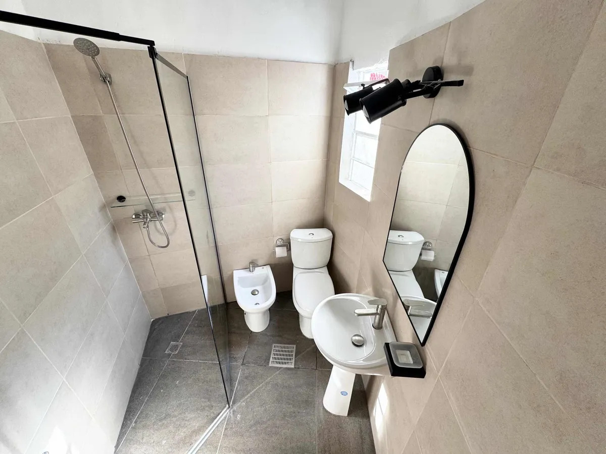Apartamento ID.5064 - Venta con Renta Apartamento 2 Dormitorios Buceo Inversion