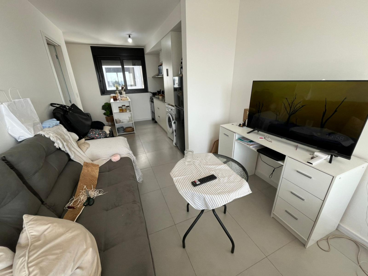Apartamento ID.5654 - Venta con Renta Apartamento Monoambiente Cordon con balcon 