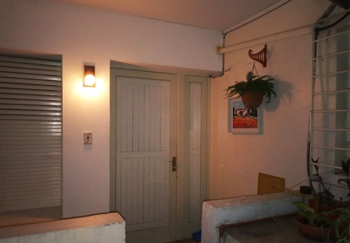 Apartamento ID.4451 - Venta con Renta Apartamento 1 Dormitorio Centro con Patio