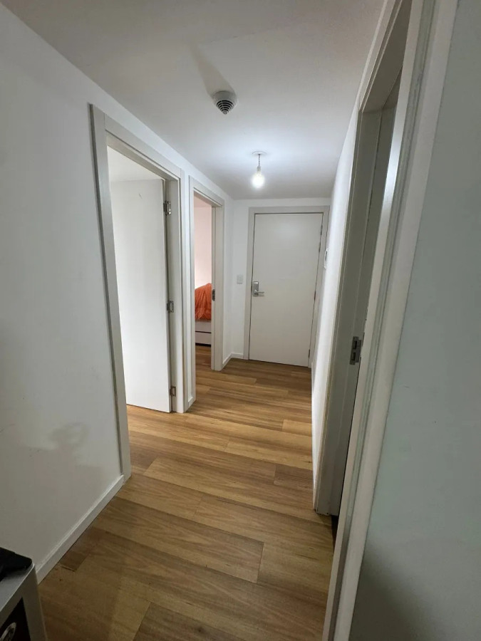 Apartamento ID.4700 - Alquiler Apartamento 2 Dormitorios Centro con cochera  