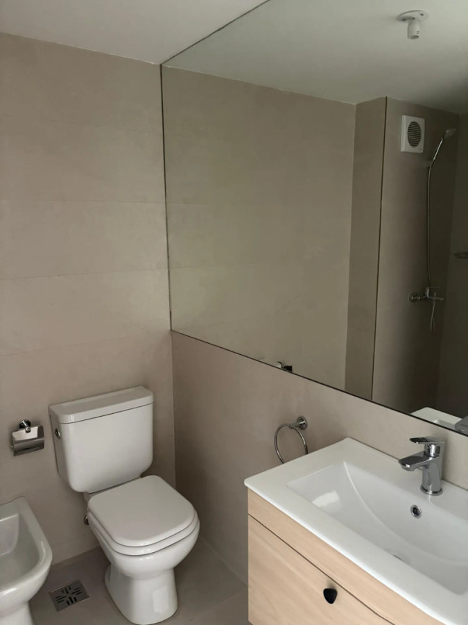 Apartamento ID.5556 - Alquiler Apartamento 1 Dormitorio La Blanqueada con balcon