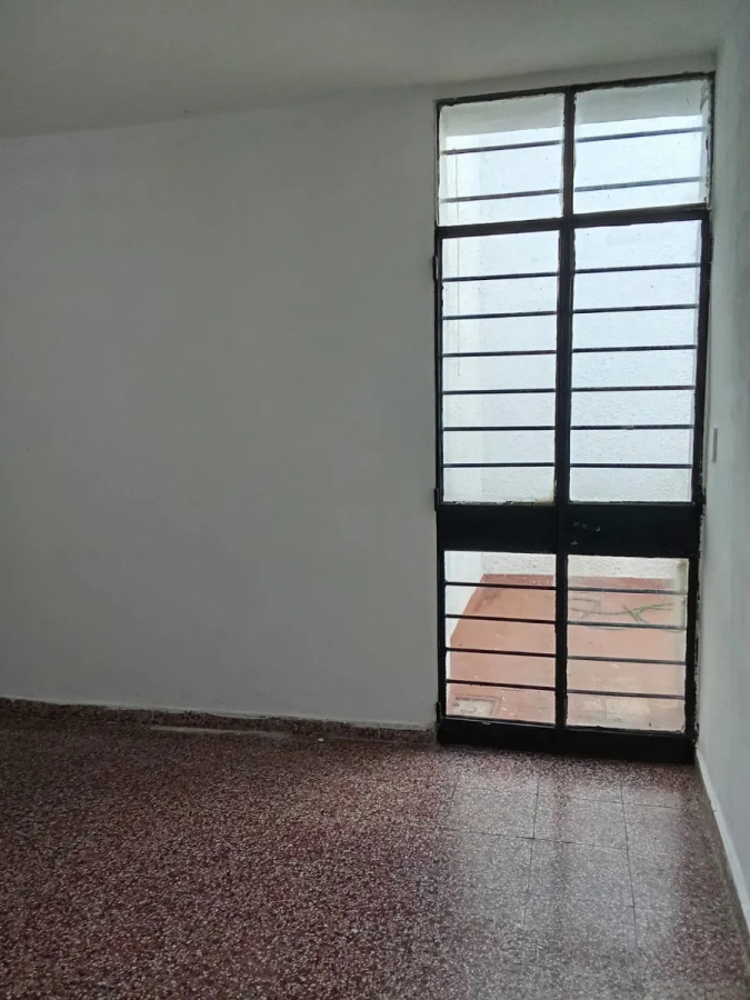 Apartamento ID.4675 - Alquiler Apartamento 2 Dormitorios Pocitos con patio y azotea