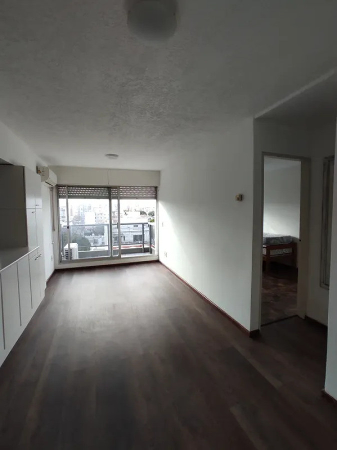 Apartamento ID.6692 - Alquiler Apartamento 1 Dormitorio Parque Rodo con balcon 