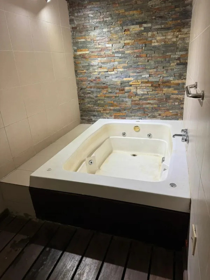 Apartamento ID.6168 - Alquiler Apartamento 2 Dormitorios Punta Carretas cochera