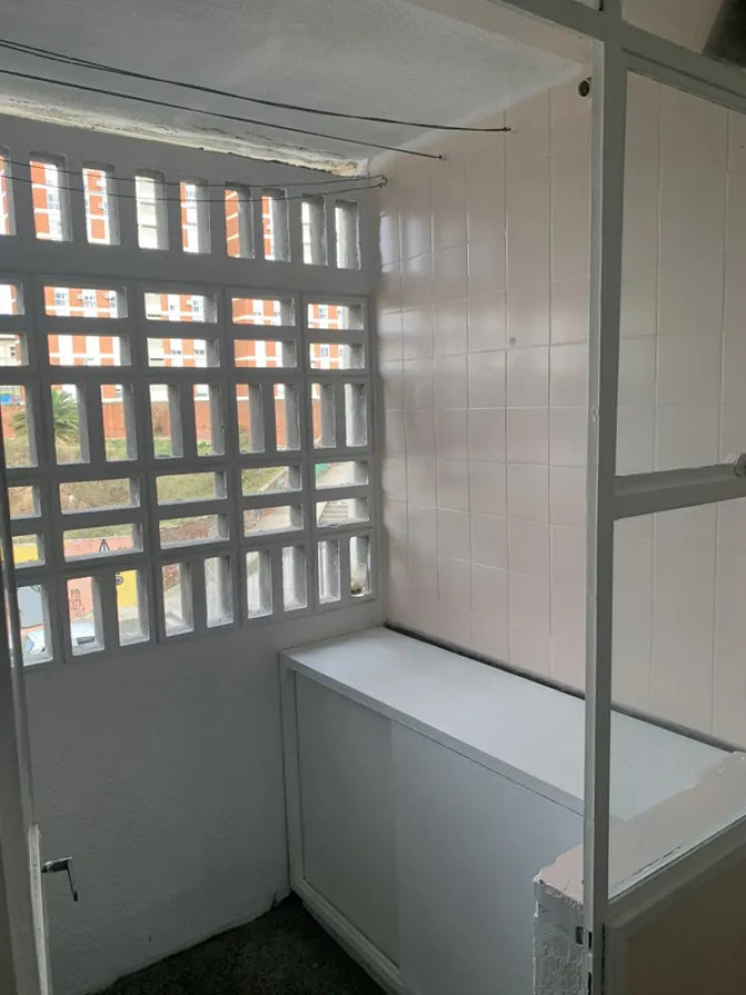 Apartamento ID.6797 - Alquiler Apartamento 3 Dormitorios Barrio Sur con balcon 