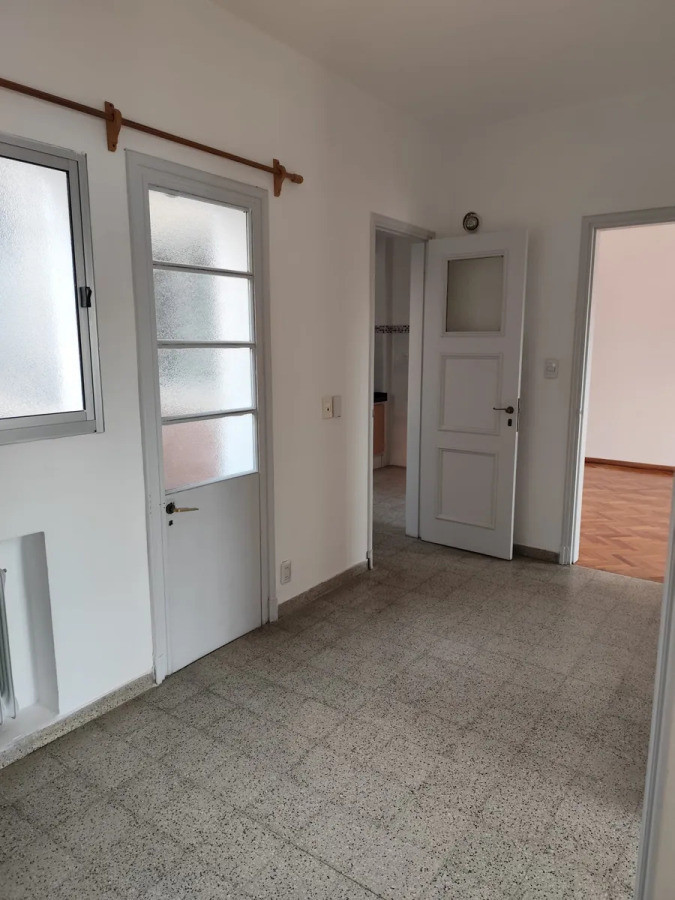 Apartamento ID.5383 - Alquiler o Venta Apartamento 2 Dormitorios Ciudad Vieja