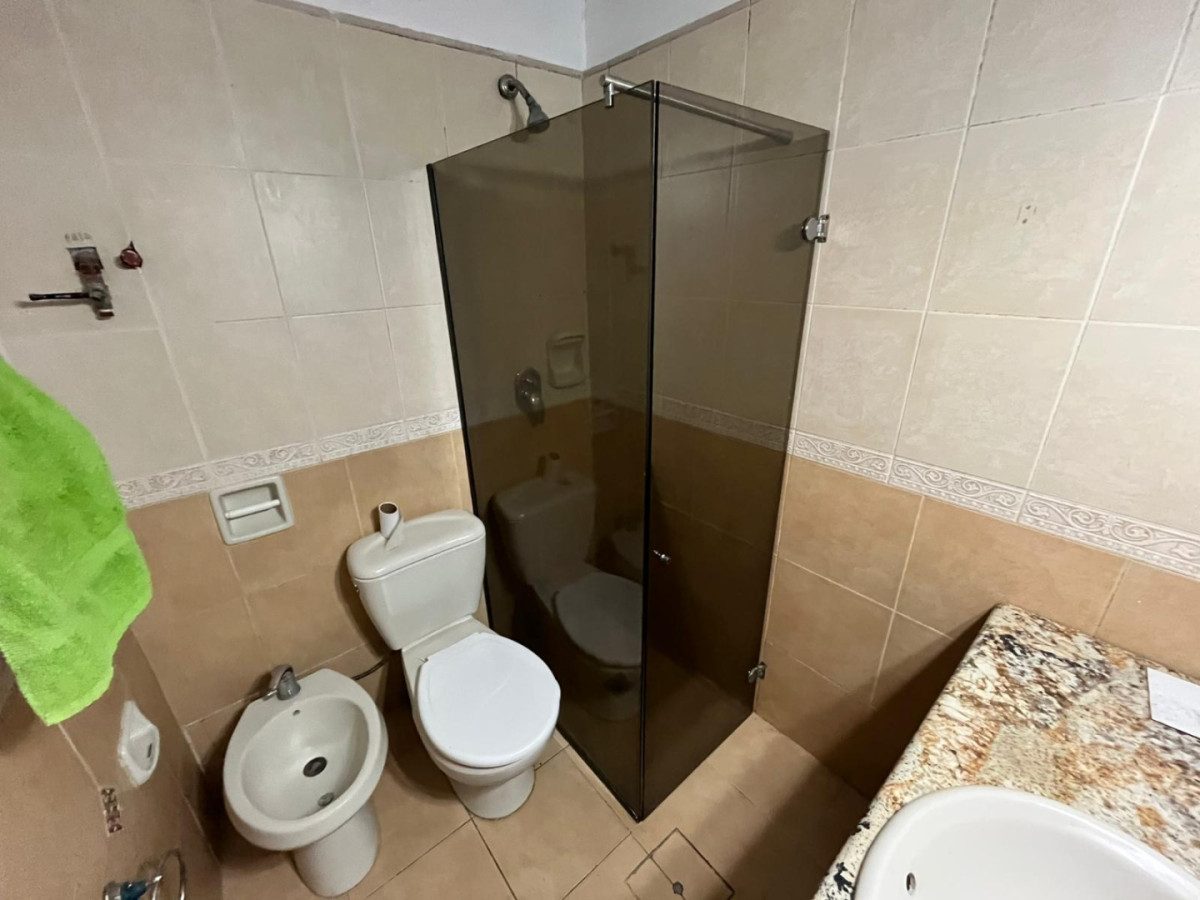 Apartamento ID.4282 - Venta Apartamento 3 Dormitorios La Comercial Terraza