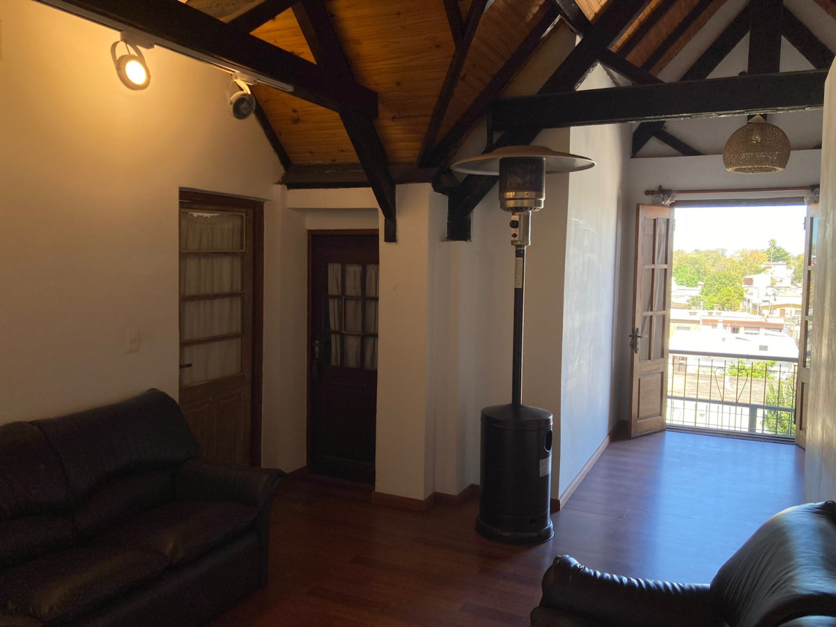 Casa ID.3174 - Venta Casa 5 Dormitorios Sayago con Barbacoa y Galpón