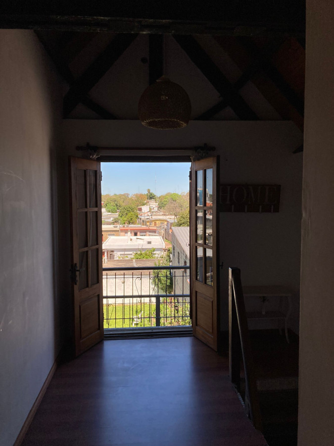 Casa ID.3174 - Venta Casa 5 Dormitorios Sayago con Barbacoa y Galpón