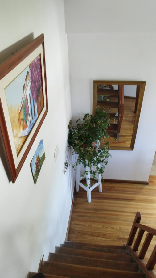 Casa ID.3174 - Venta Casa 5 Dormitorios Sayago con Barbacoa y Galpón