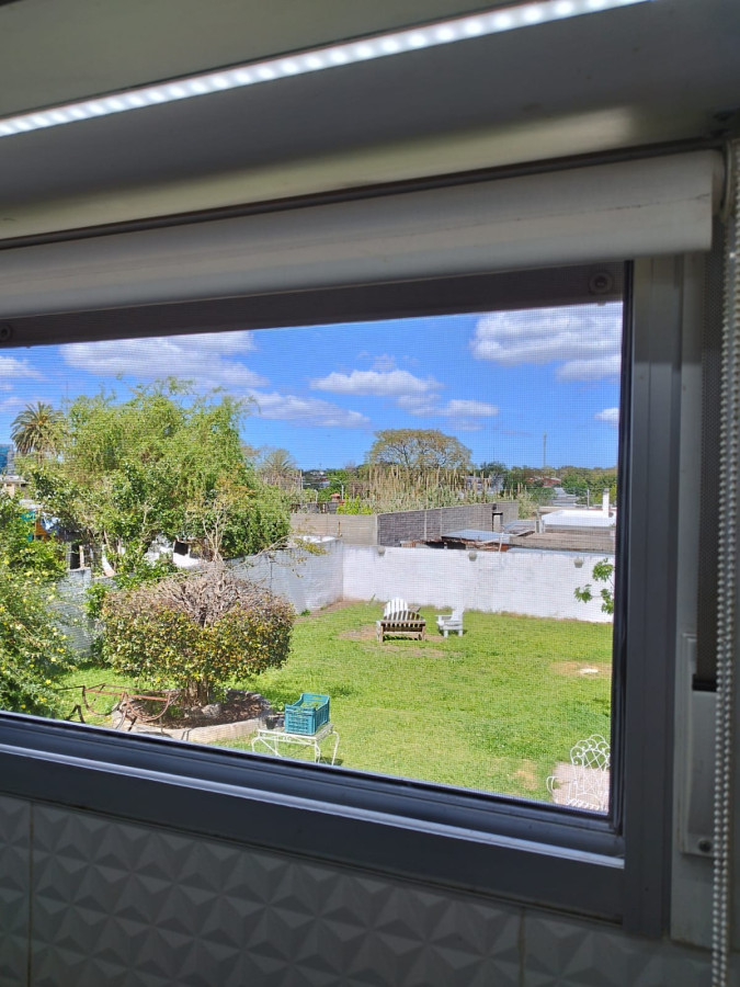 Casa ID.3174 - Venta Casa 5 Dormitorios Sayago con Barbacoa y Galpón