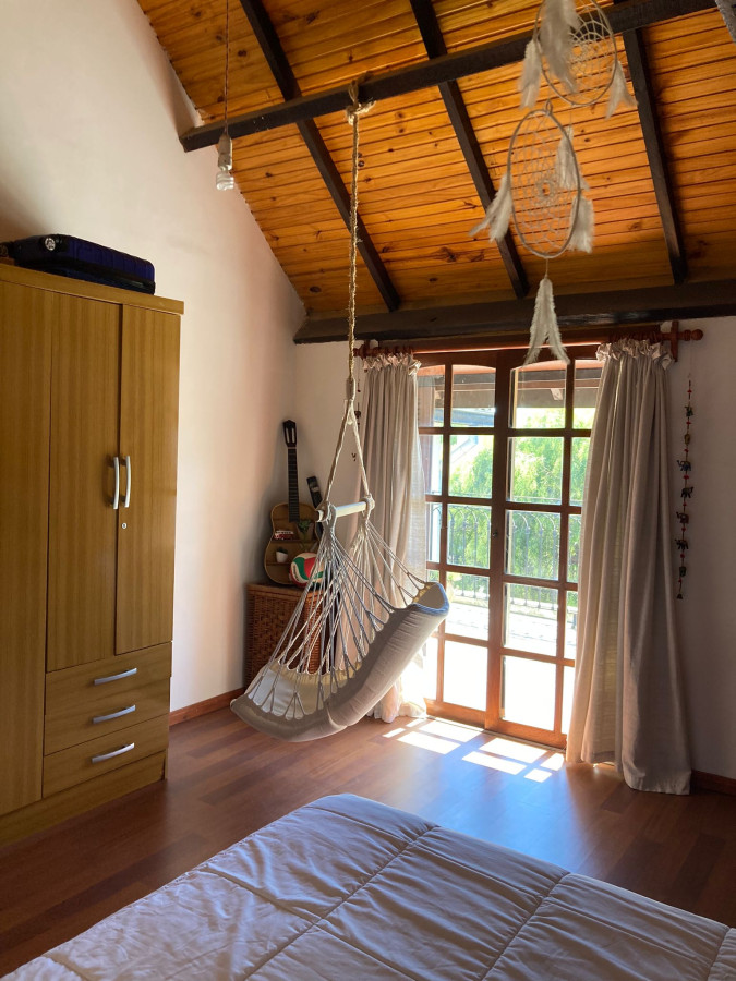 Casa ID.3174 - Venta Casa 5 Dormitorios Sayago con Barbacoa y Galpón