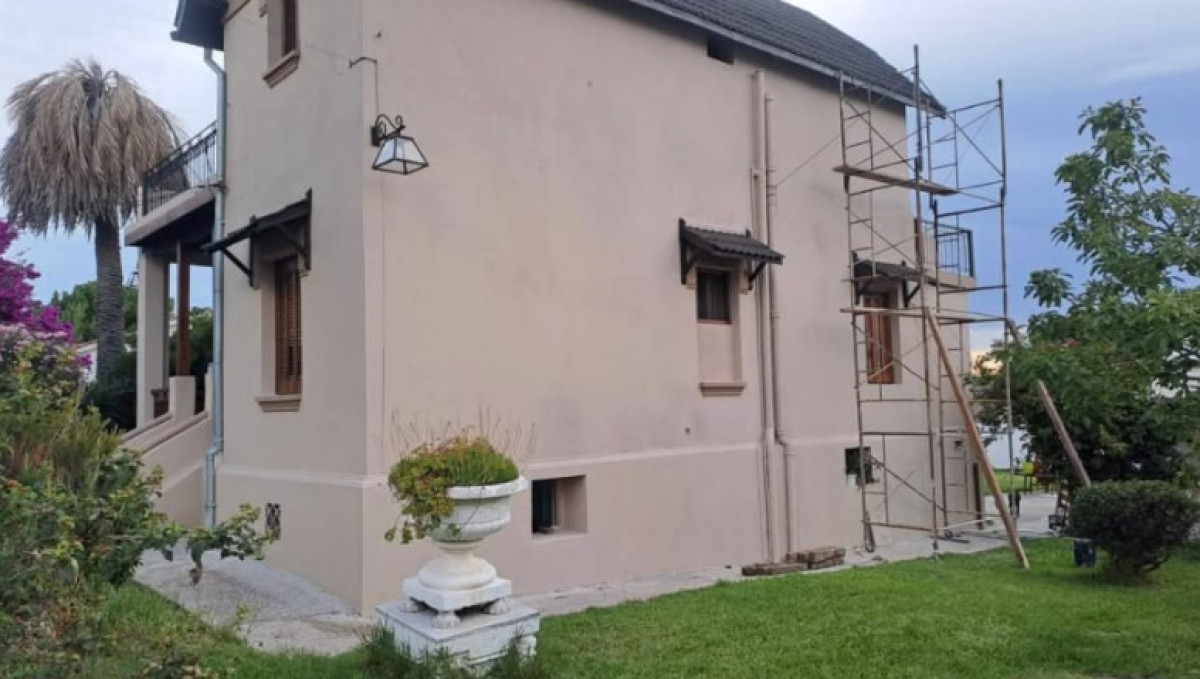 Casa ID.3174 - Venta Casa 5 Dormitorios Sayago con Barbacoa y Galpón